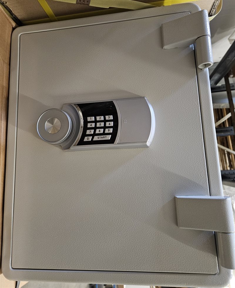 Dokumentskåp med brandskydd (60 min), transportskadat